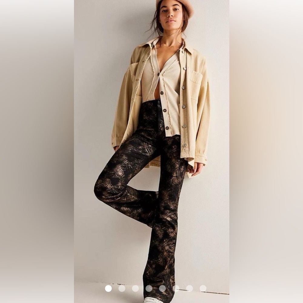 Stylish Black and gold Women's Jeans - Picture 4 of 8